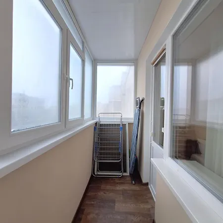 Alex Apartments: Balcony Rooms with Business-Friendly 24/7 Self Check-In Poltava Exterior photo