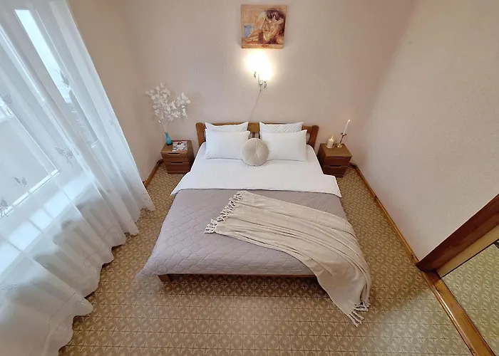 4 Ліжка З Балконом Документи Для Відряджень Мережа Alex Apartments Безконтатне Заселення 24-7