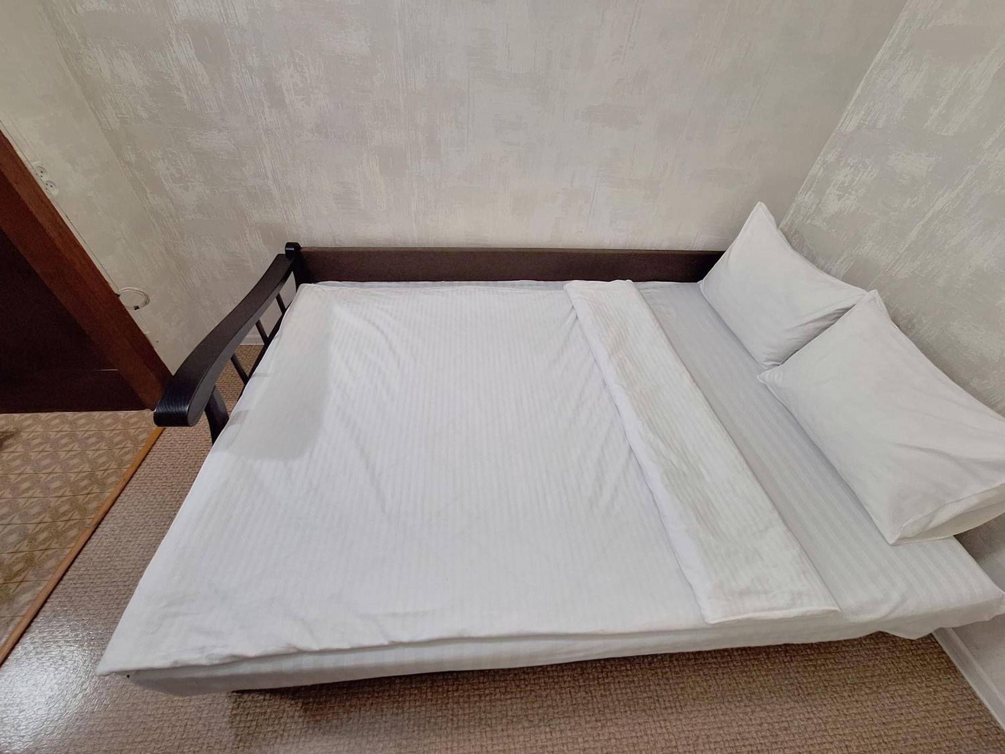 Apartment Alex Apartments: Balcony With Business-friendly 24/7 Self Check-in *