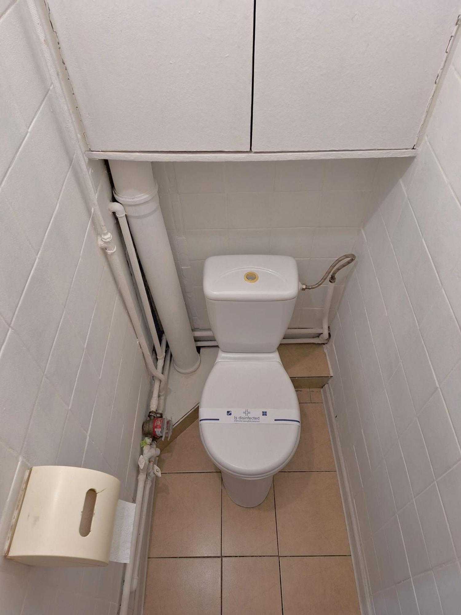Alex Apartments: Balcony With Business-friendly 24/7 Self Check-in * Poltava