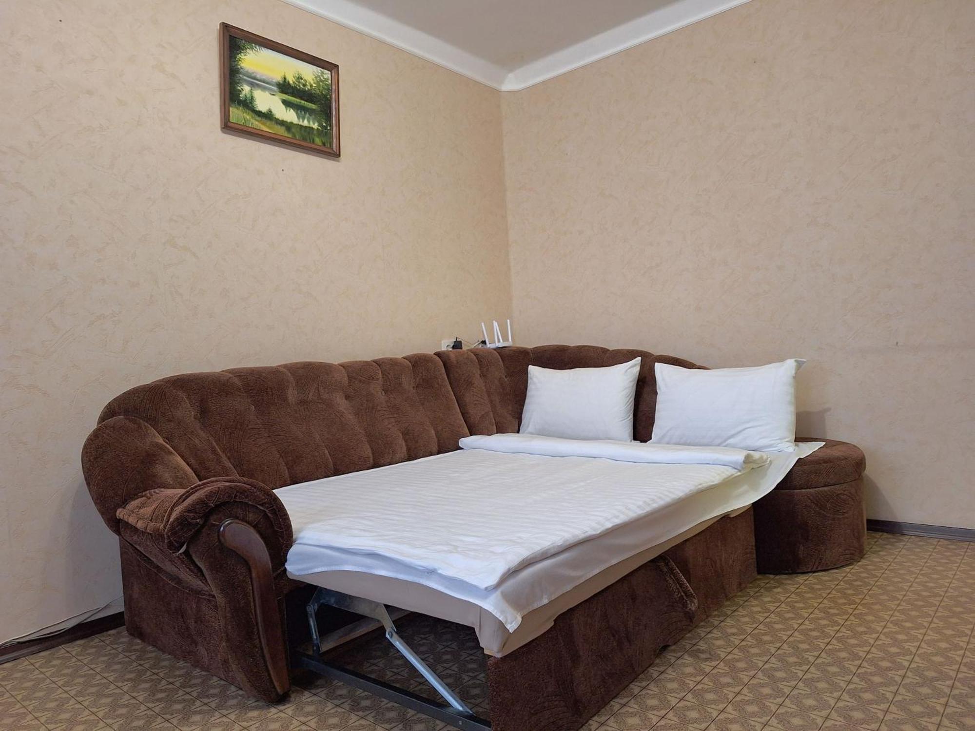 Apartment Alex Apartments: Balcony With Business-friendly 24/7 Self Check-in *